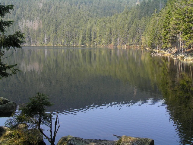 ÄŤerne jazero
