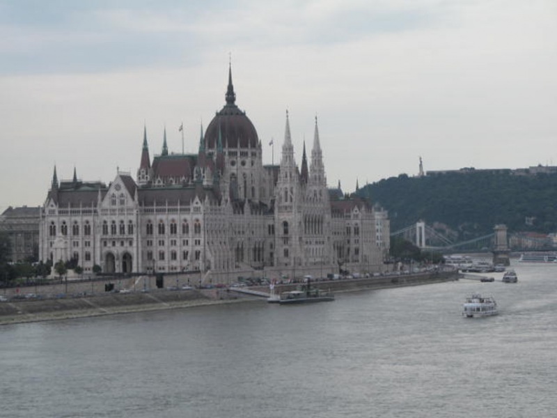 Parlament
